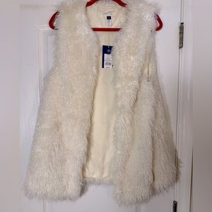 NWT Faux Fur Ivory Vest
